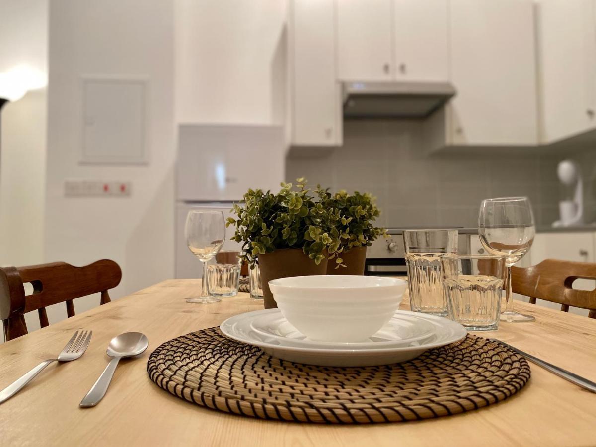 Central Suites Perikleous 53 Down Town Nicosia By Platform 357 Exteriör bild