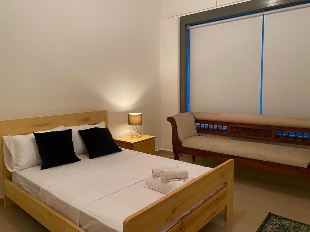 Central Suites Perikleous 53 Down Town Nicosia By Platform 357 Exteriör bild