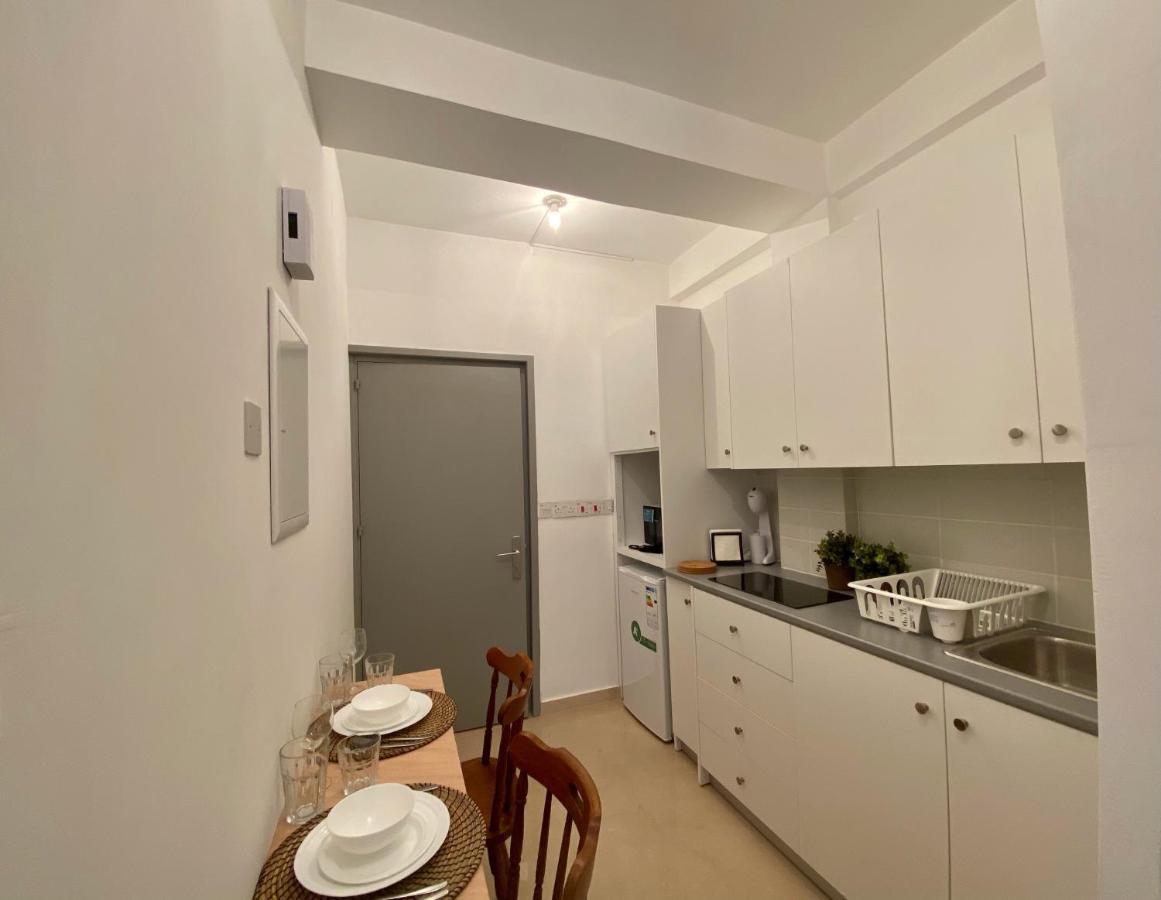 Central Suites Perikleous 53 Down Town Nicosia By Platform 357 Exteriör bild